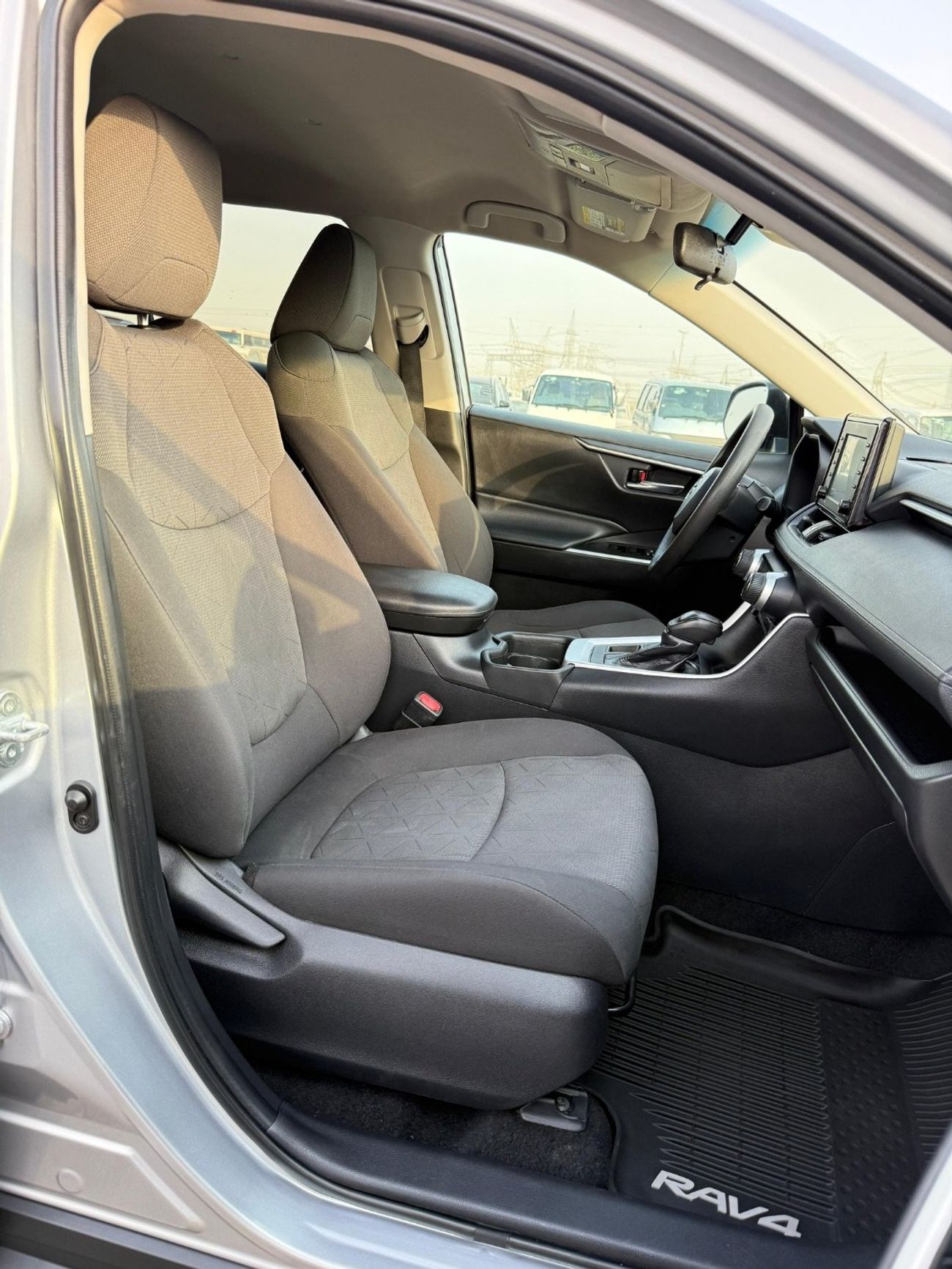 تويوتا راف ٤ XLE 4WD Full Option 2021