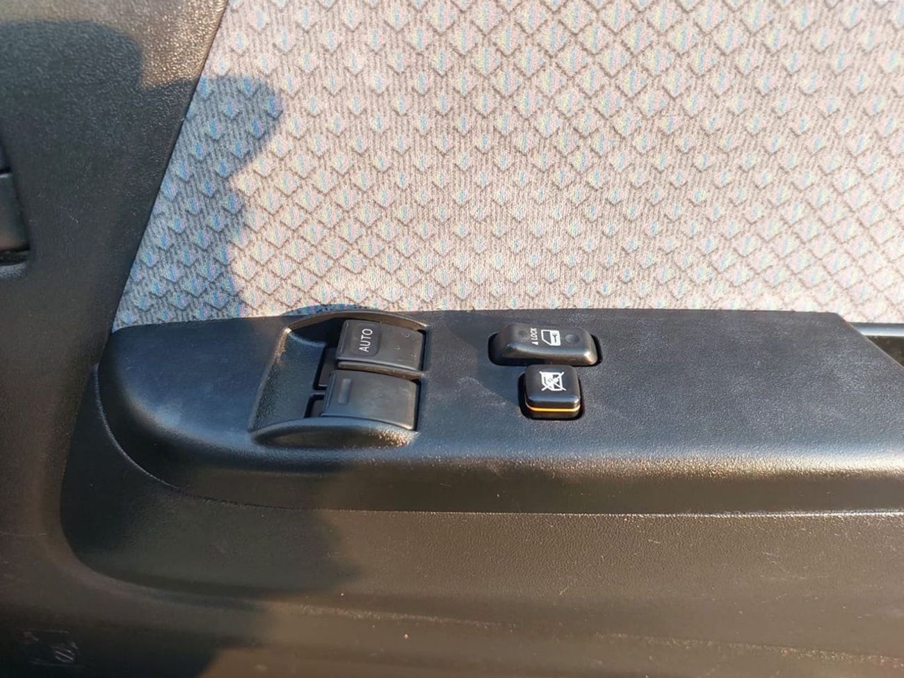 Toyota Hiace TOYOTA HIACE VAN RHD 2011 MODEL 2.7 L PETROL AUTOMATIC(PM08895)