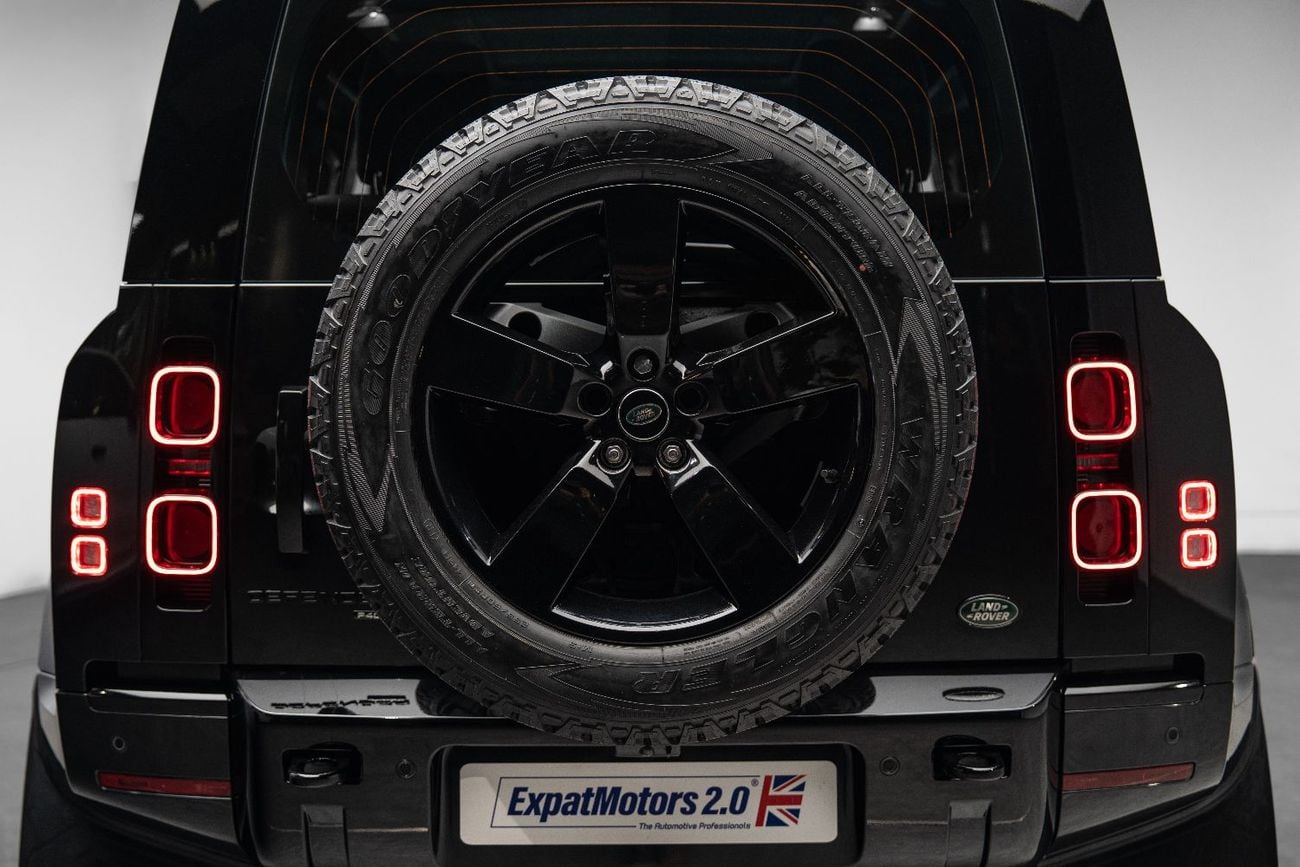 Land Rover Defender P300 90 X-Dynamic