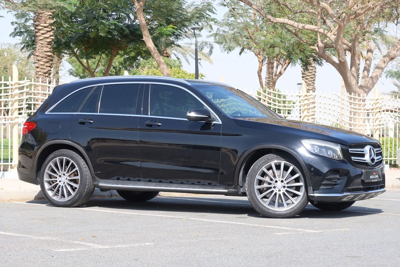 مرسيدس بنز GLC 250 4MATIC 2.0L