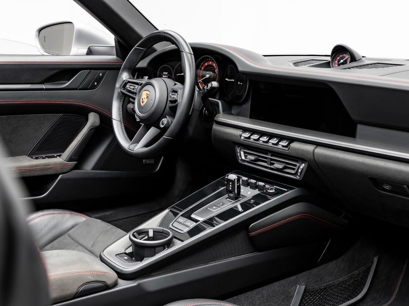 Porsche 911 Targa 4GTS 3.0L (450 HP)