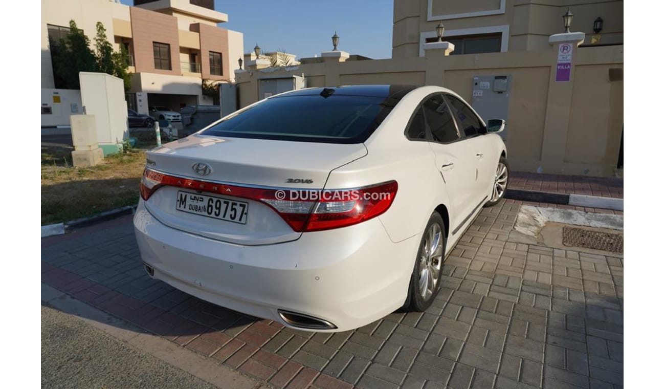 Used Hyundai Azera 2014 for sale in Dubai - 617161