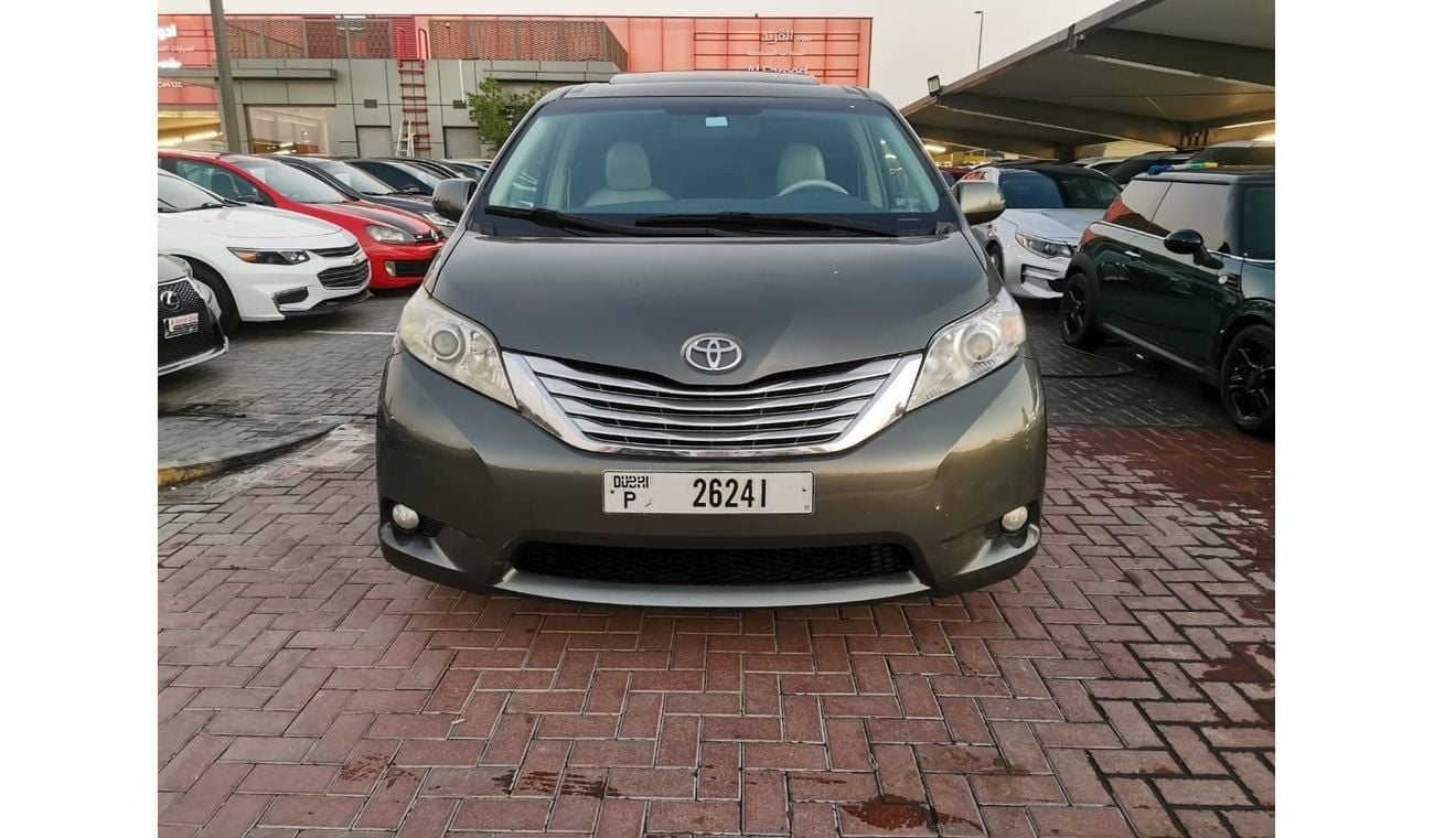 تويوتا سيينا In excellent condition and requires no expenses