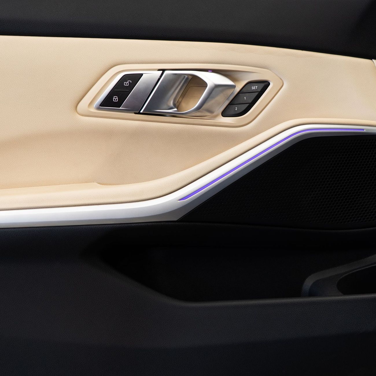 بي أم دبليو 320 Exclusive 2.0L AED 1,340 pm • 0% Downpayment • BMW 320i • 1 Year Warranty