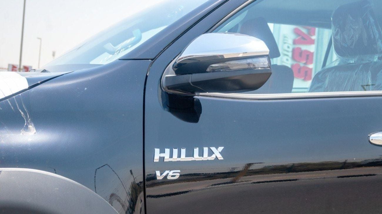 Toyota Hilux SR5 4.0L Petrol 6 Cylinder