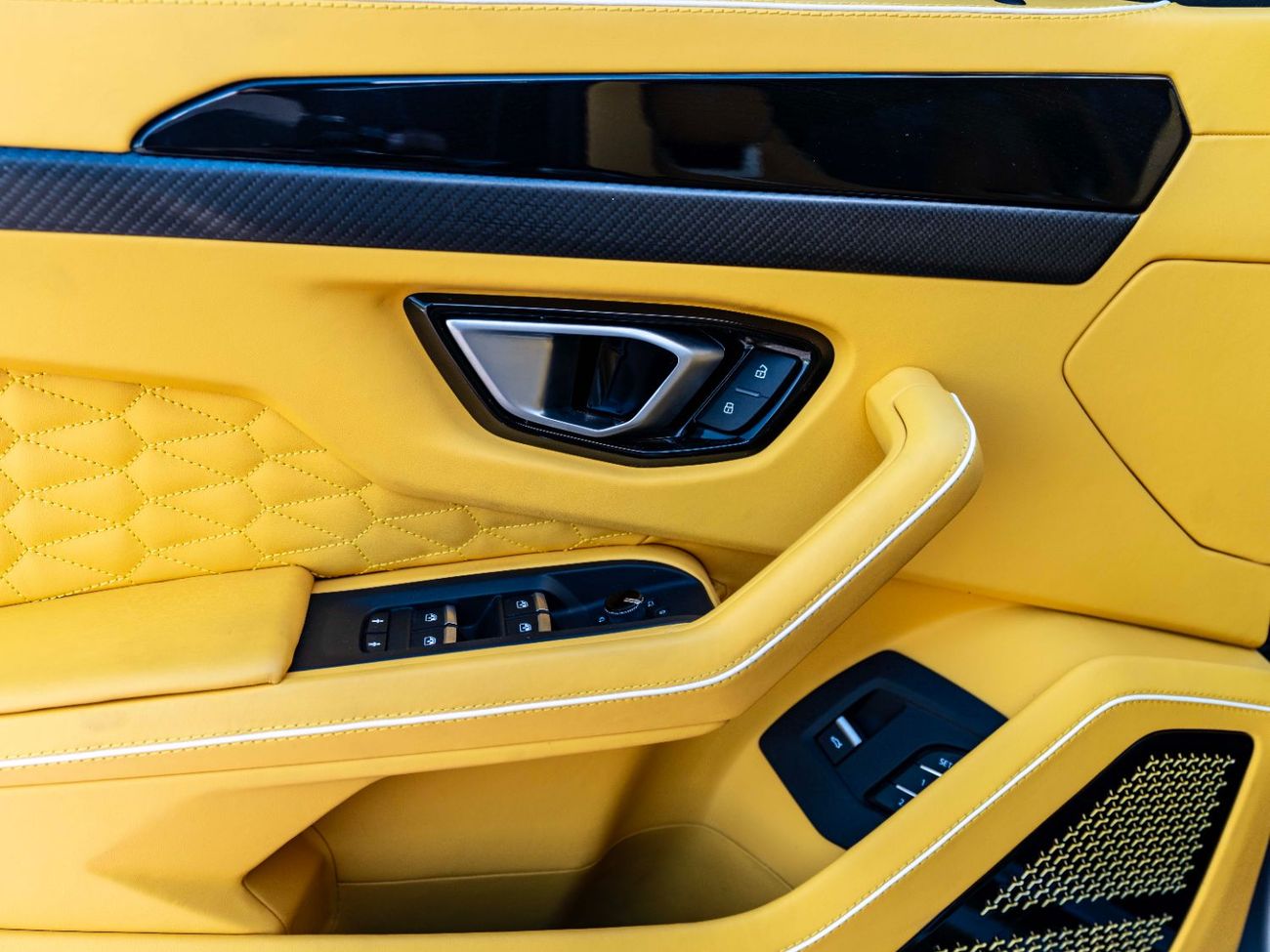 Lamborghini Urus Mansory P745