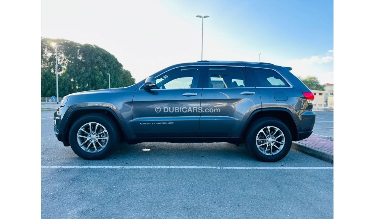 Jeep Grand Cherokee 1150 PM || GRAND CHEROKEE LIMITED 3.5L V6 || ORIGNAL PAINT || GCC || WELL MAINTAINED