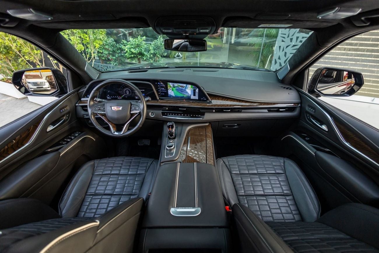Cadillac Escalade Sport Platinum 6.2L 4WD Cadillac Escalade 2024 Japanese Specs | Warranty | Service Contract