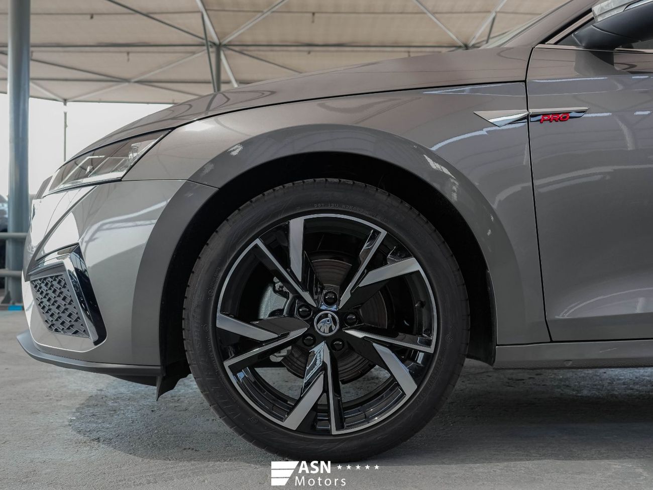 سكودا أوكتافيا PRO TSI280 Luxury Edition 2025 (Export Price)