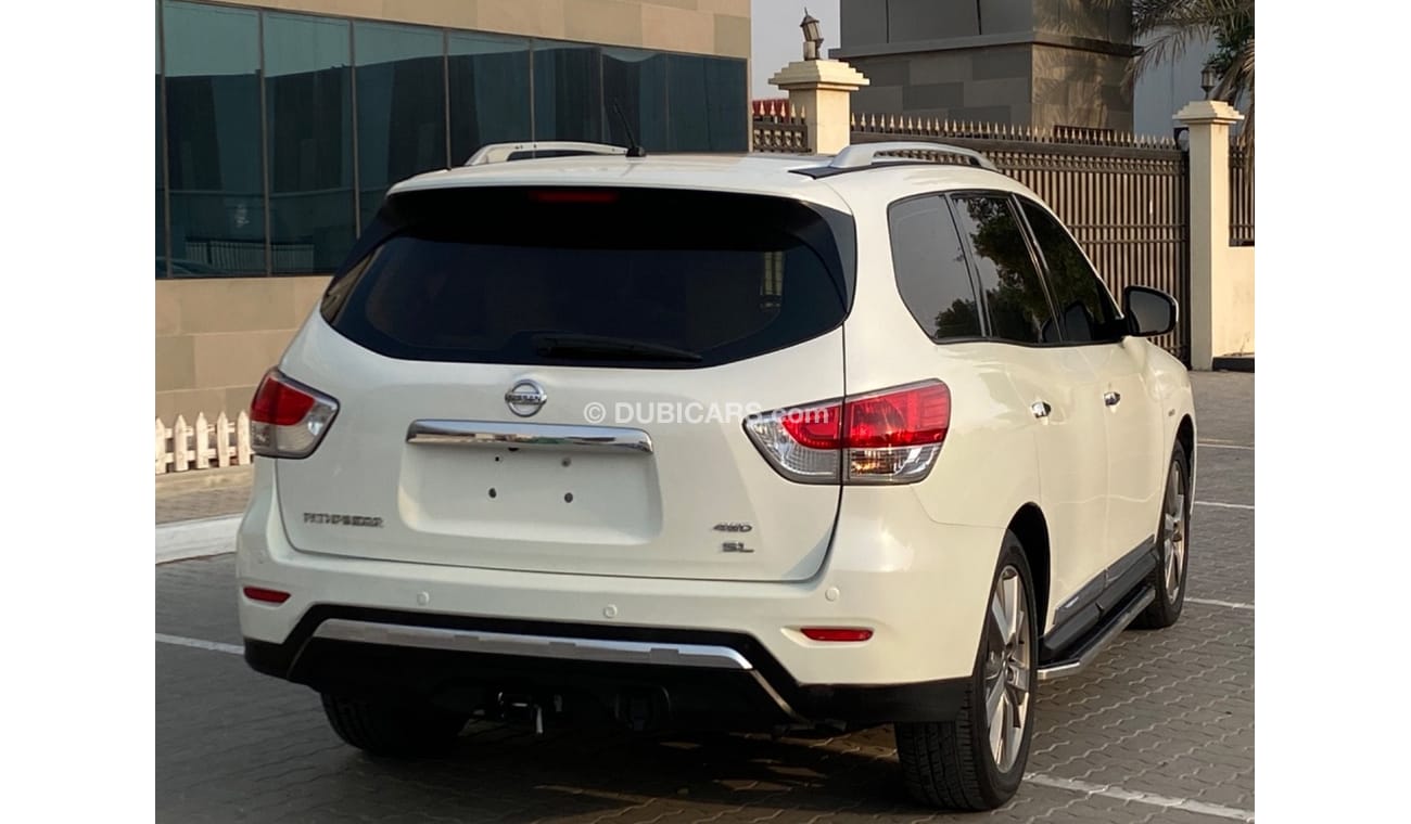 Nissan Pathfinder SL