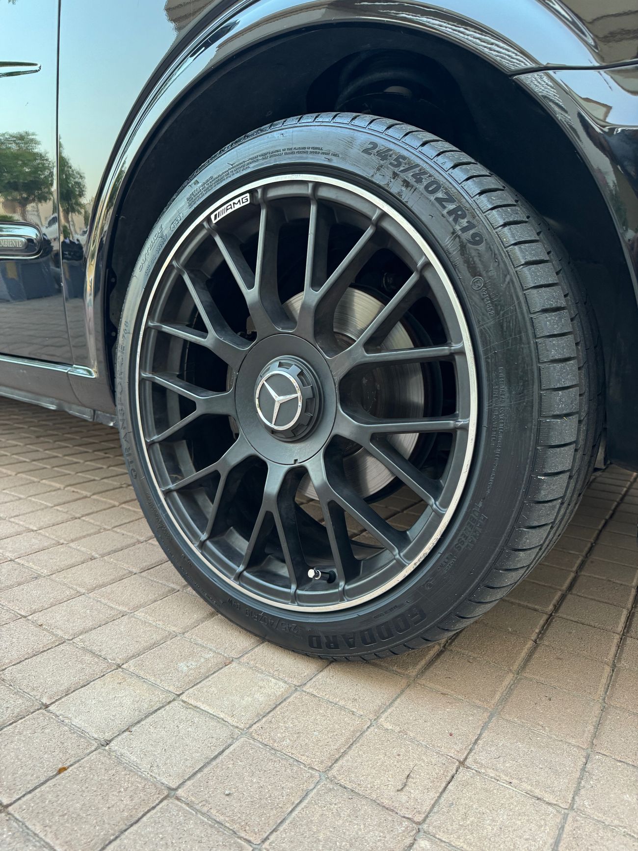 مرسيدس بنز فيانو