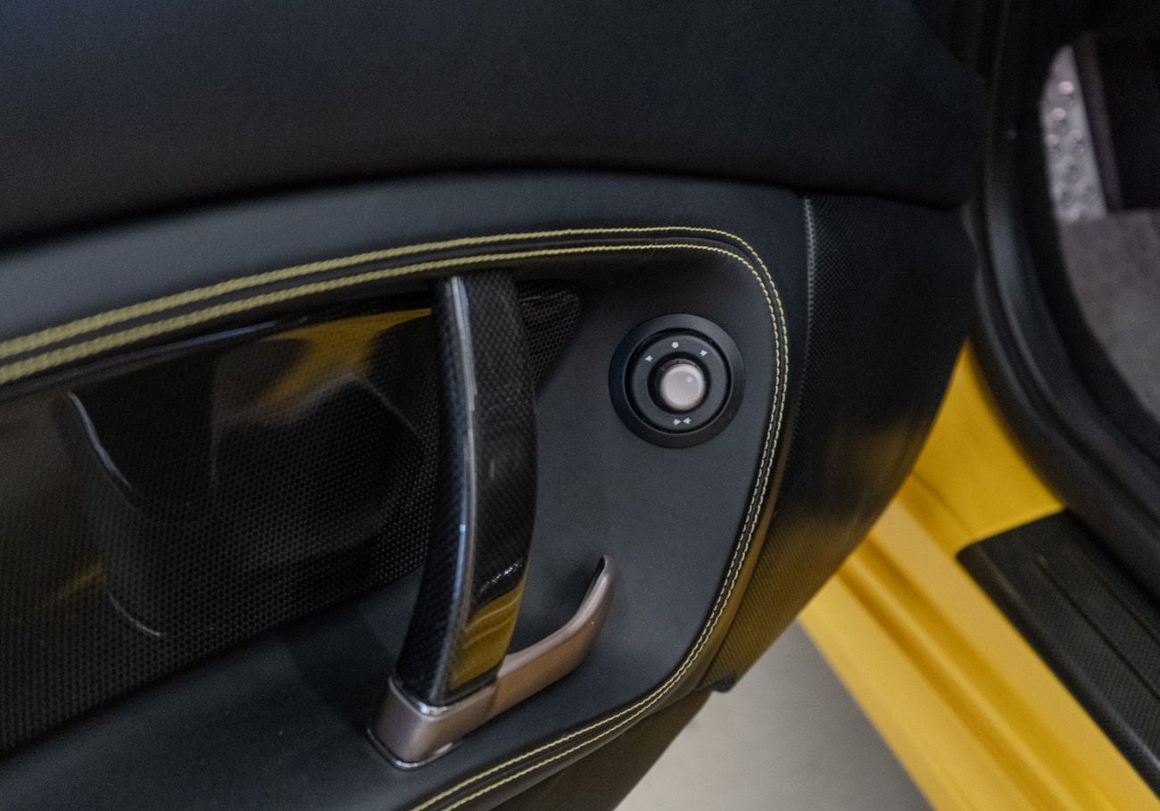 Ferrari California Std 4.3L (483 HP) 2013 Ferrari California, With Service Contract, Excellent Condition GCC Specs