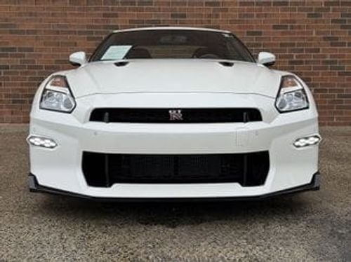 نيسان جي تي ار premium - used car