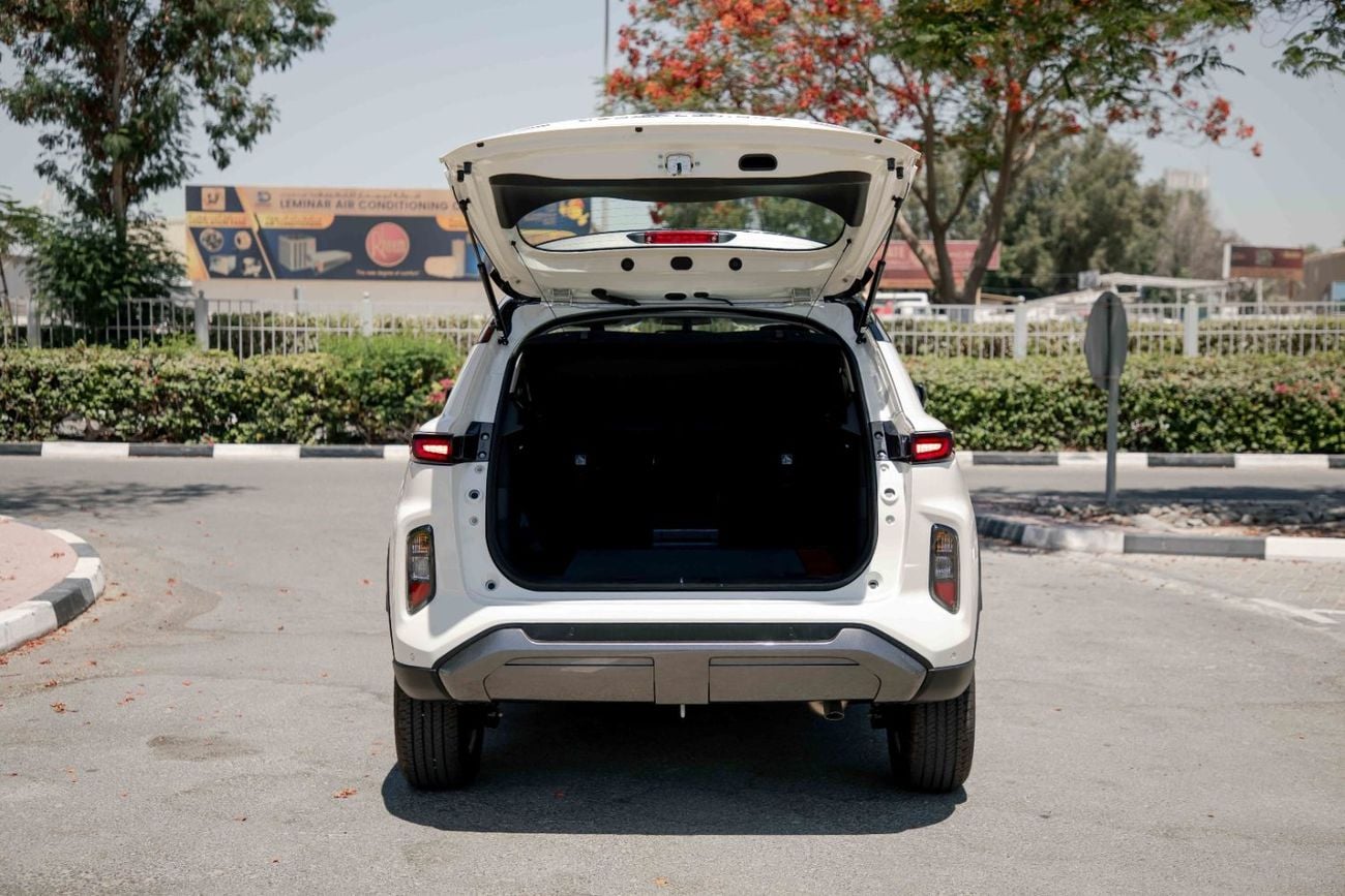 Toyota Urban Cruiser GLX 1.5L - Pearl White & Black Inside Bordeaux | Export Only