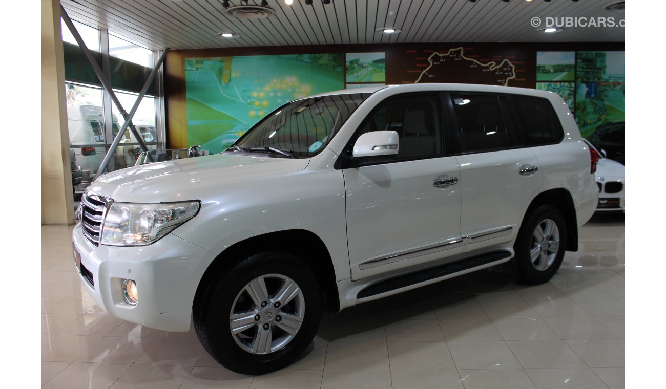 Used Toyota Land Cruiser EXR 2014 for sale in Dubai - 244374
