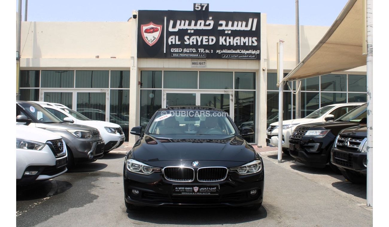 BMW 318i Exclusive ACCIDENTS FREE - GCC - FULL OPTION - ENGINE 1500 CC + TURBO  - ORIGINAL PAINT