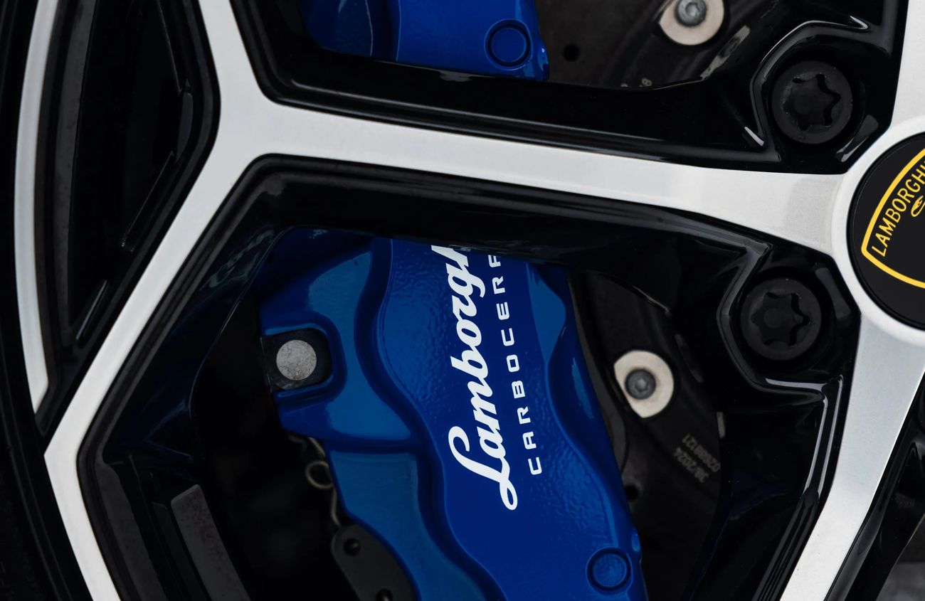 لامبورغيني هوراكان ايفو سبايدر 5.2L V10 Naturally Aspirated Engine