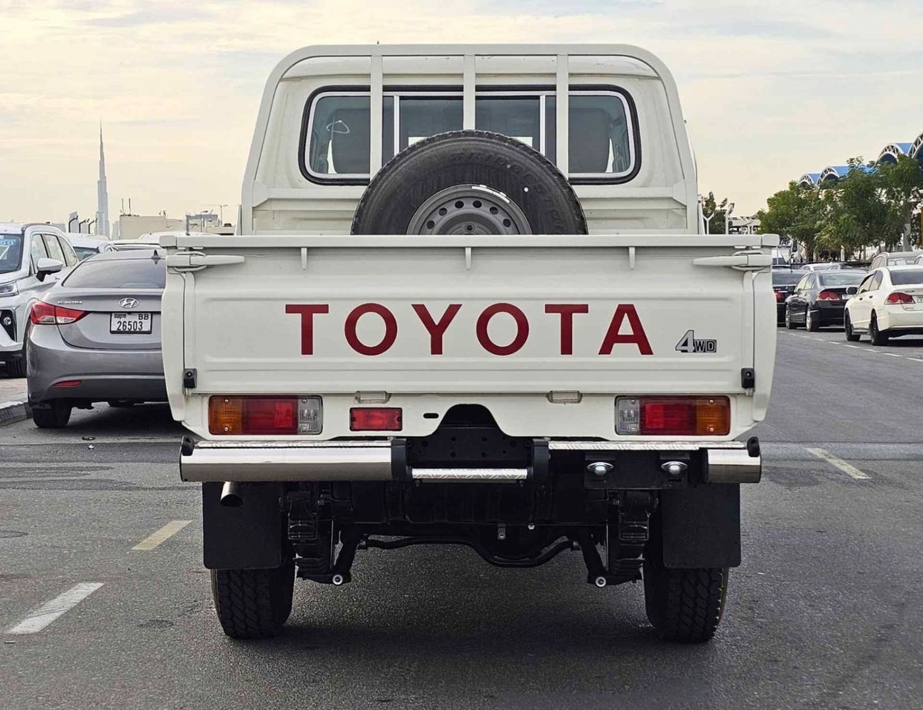 Toyota Land Cruiser Pick Up LC79 / DOUBLE CABIN / 2.8L V4 DIESEL A/T / SNORKEL / 4WD (CODE # LC79)