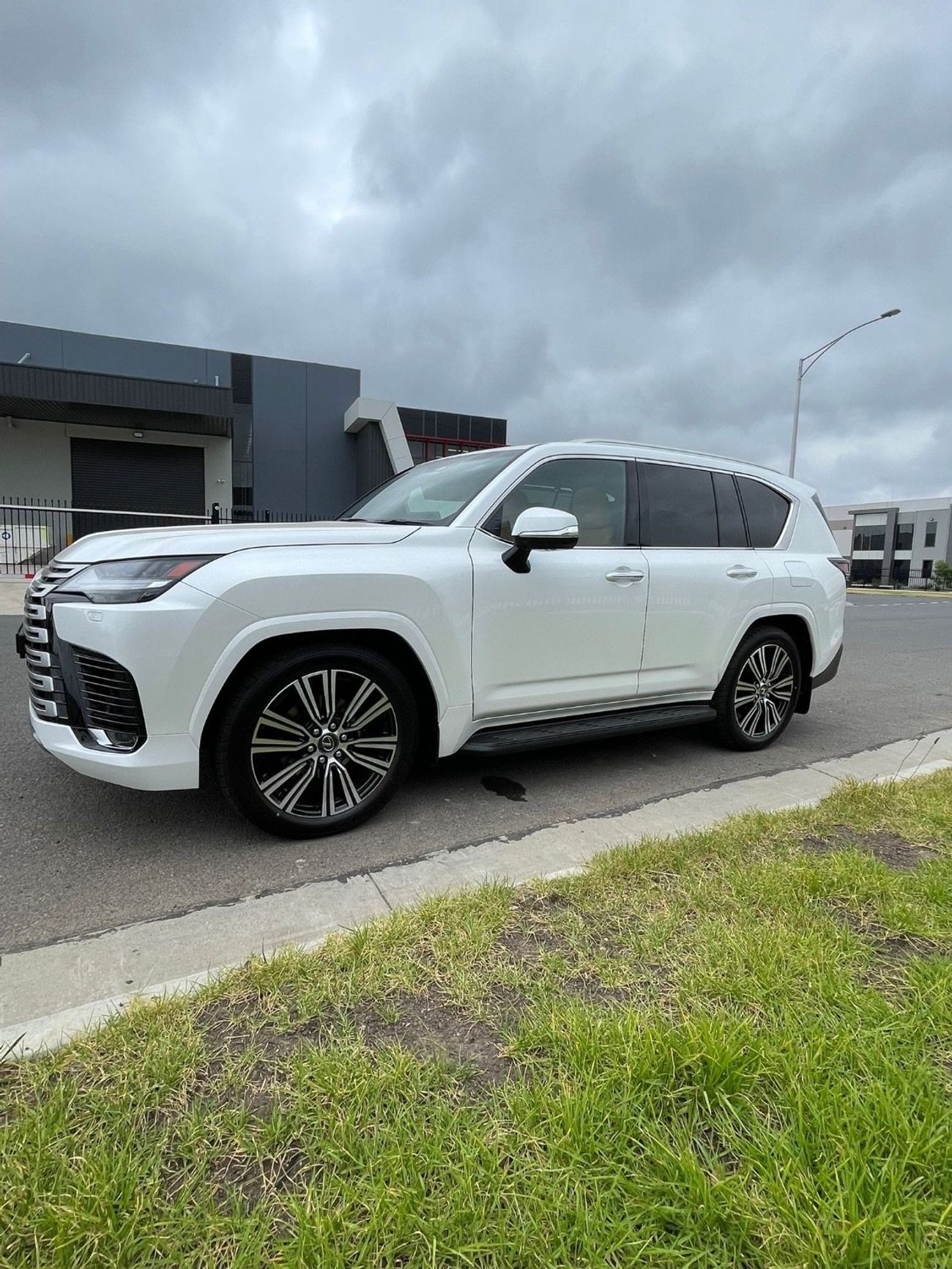 Lexus LX 500