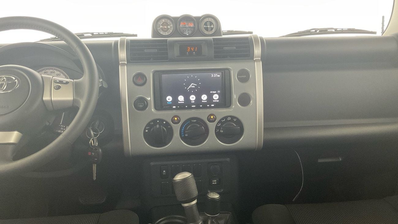 Toyota FJ Cruiser VXR 4.0L VXR | Guaranteed Warranty | 0 Down Payment