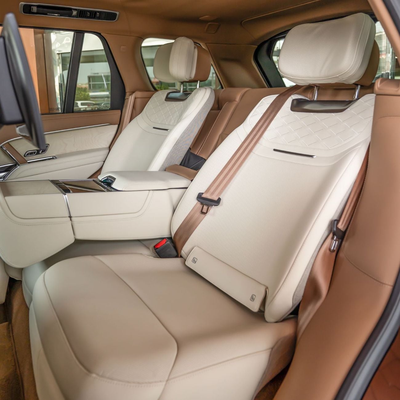 Land Rover Range Rover SV LWB P615