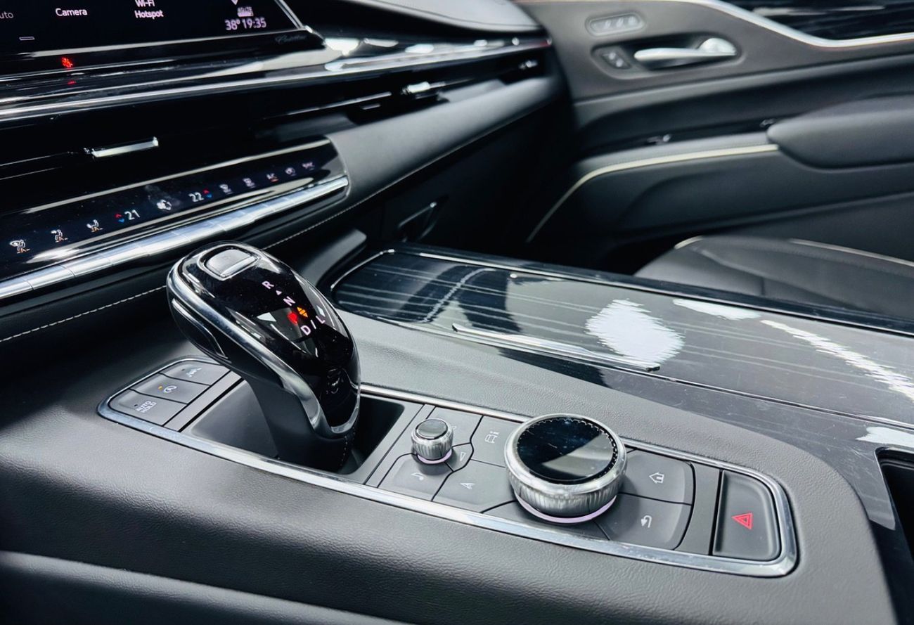 Cadillac Escalade Sport Platinum 6.2L 4WD