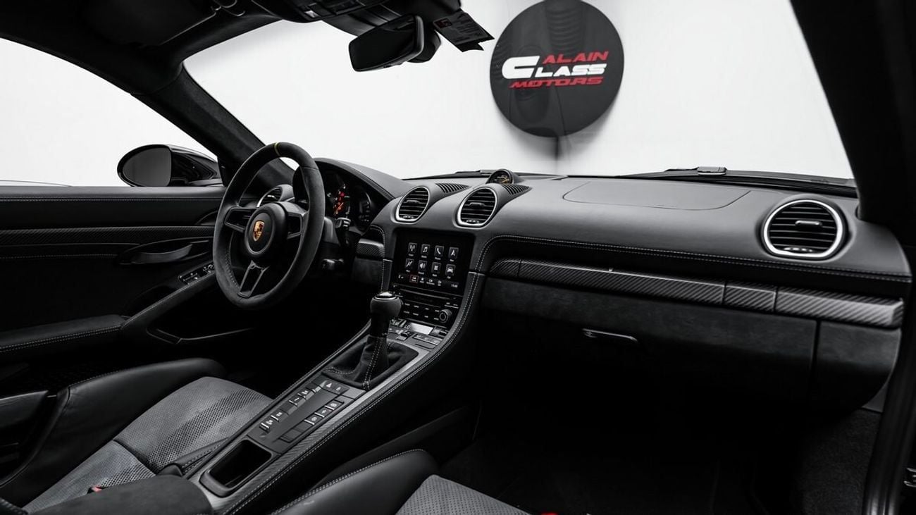 Porsche 718 Cayman GT4 RS 2022 - GCC - Under Warranty