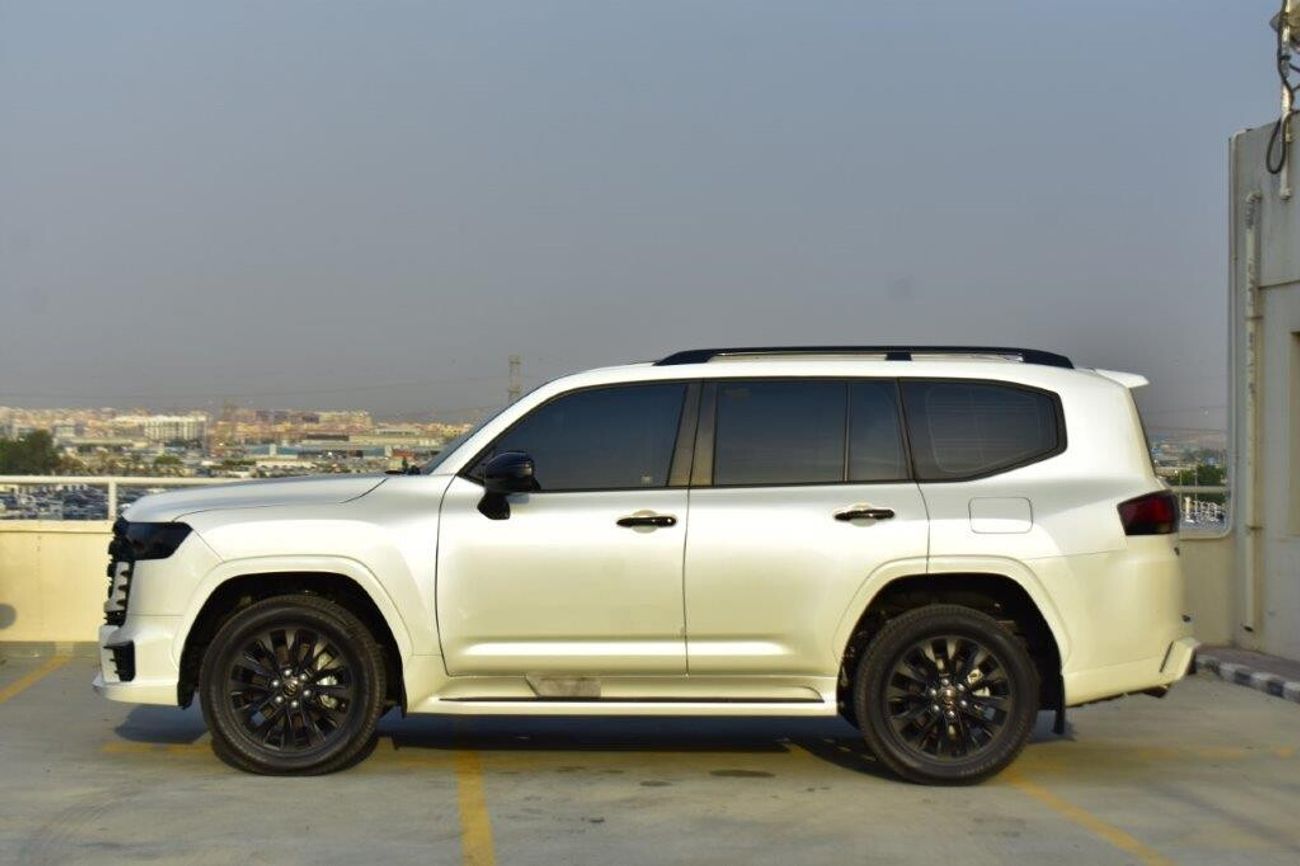 Toyota Land Cruiser 300 GXR V6 3.5L Twin Turbo Automatic Black Edition