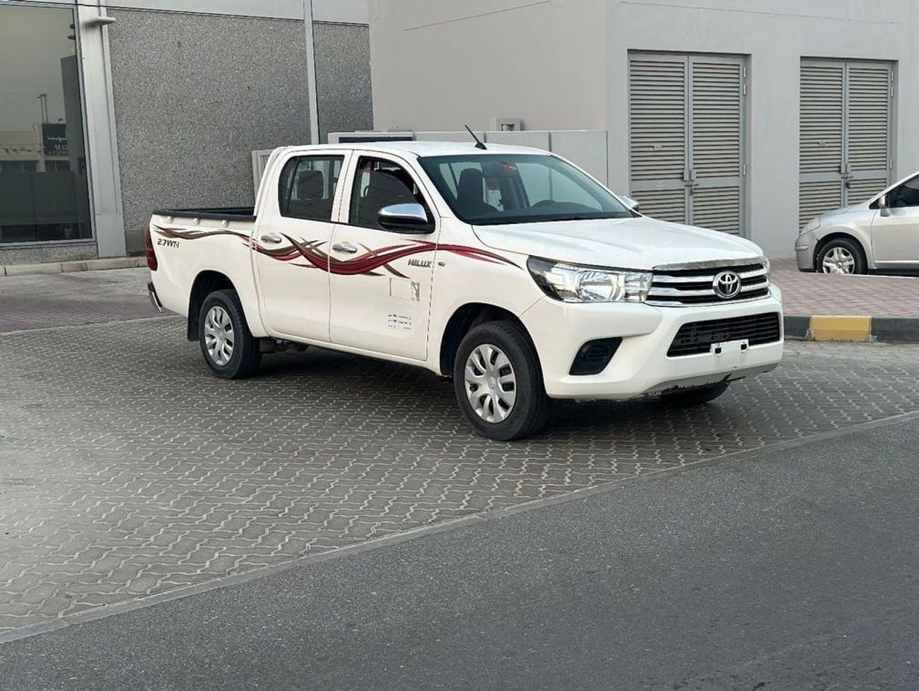 Toyota Hilux GLX 2 2.7L RWD