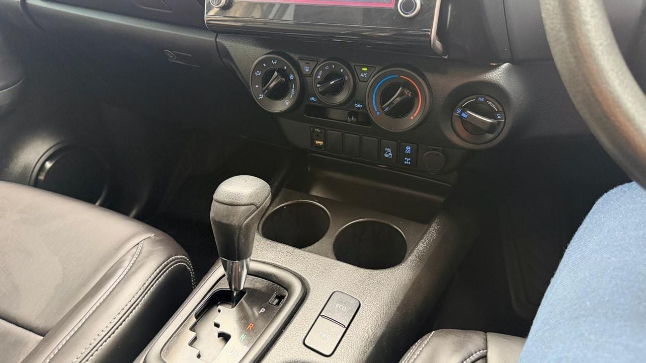 تويوتا هيلوكس 2022| 2.8L DIESEL ENGINE | AT | RHD | HEAVY BULL BAR WITH FOCUSED LED LIGHTS | DUAL BULL BAR ANTENNA