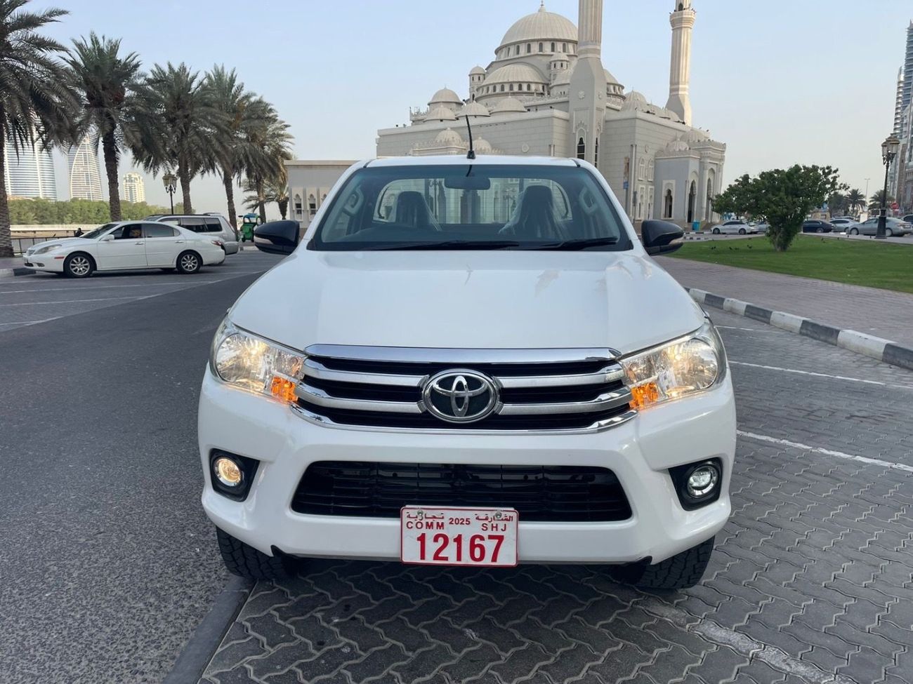تويوتا هيلوكس Pickup 2017 Model RHD Diesel Engine Manual Transmission Very clean and Perfect Condition