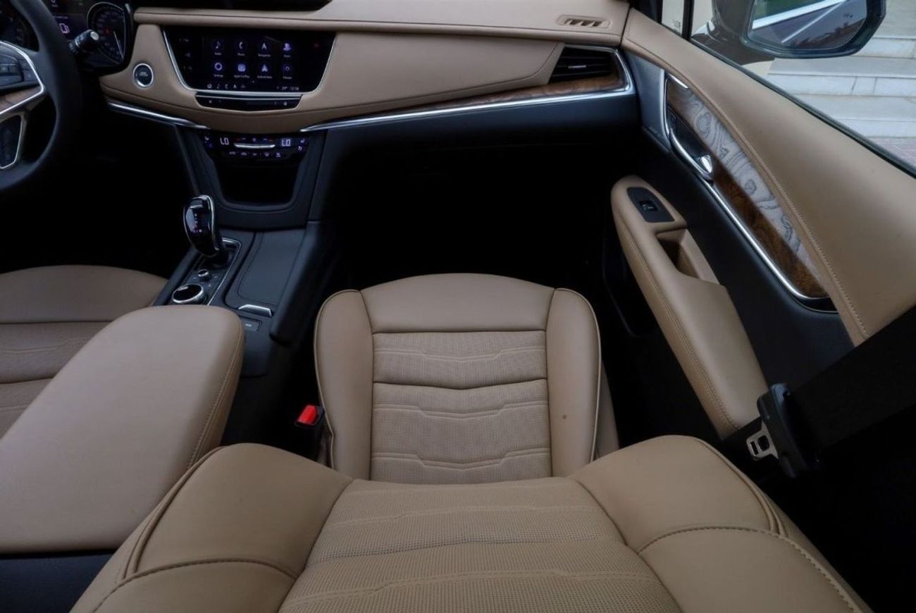 كاديلاك XT5 Cadillac XT5 Premium Luxury 2022 European Spec (BRAND NEW) under Warranty with Flexible Down-Payment