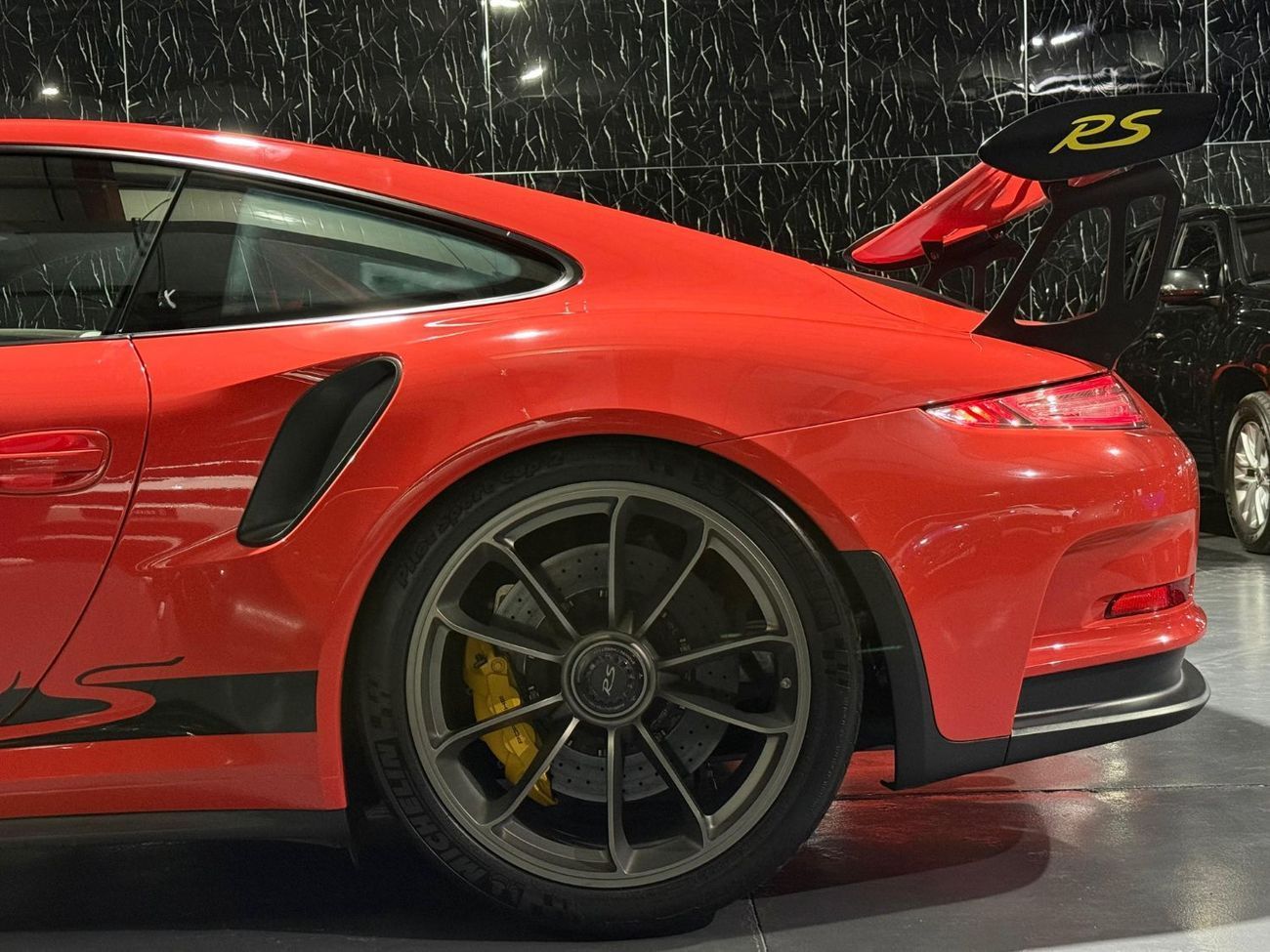 Porsche 911 GT3RS 4.0L (2 Seater) 2016 Porsche, 2026 Porsche Warranty, Carbon Fiber Package, Low Kms, GCC