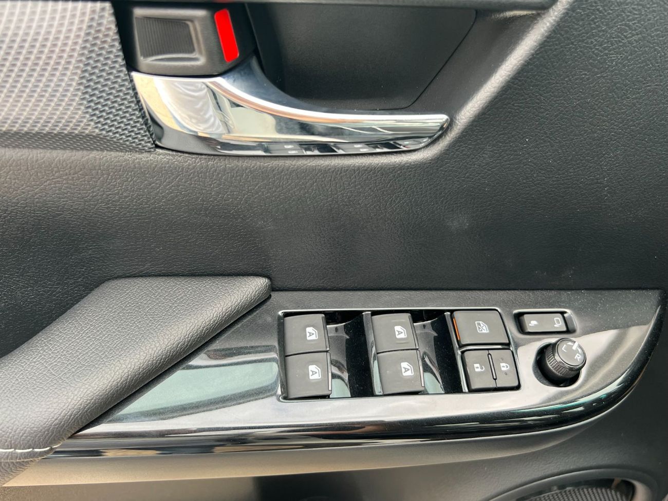 تويوتا هيلوكس EXPORT ONLY - Toyota Hilux GR sport 2025