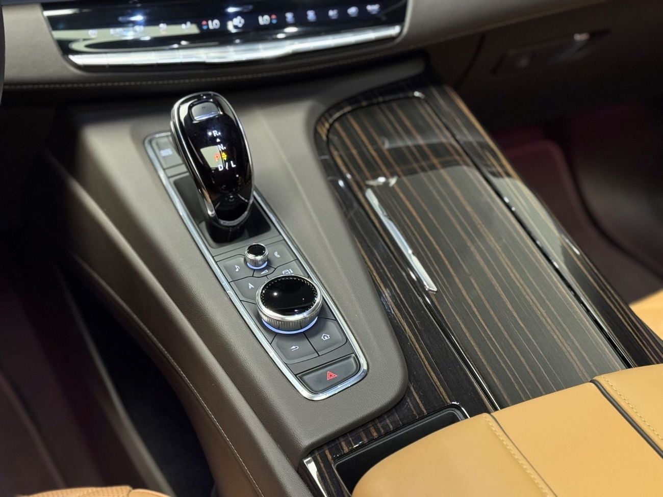 Cadillac Escalade Sport 6.2L 4WD