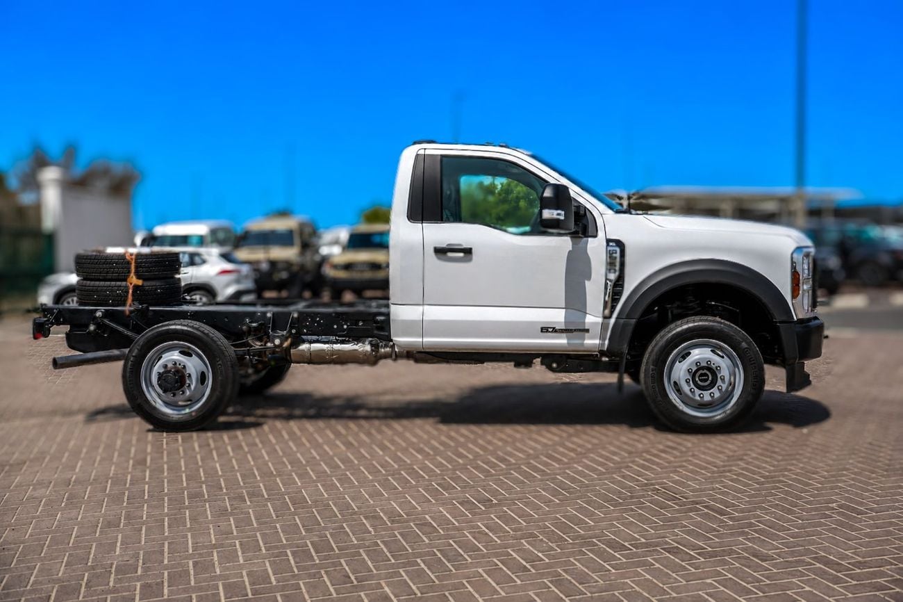 Ford F-550 Ford F-550 Super Duty Chassis Cab