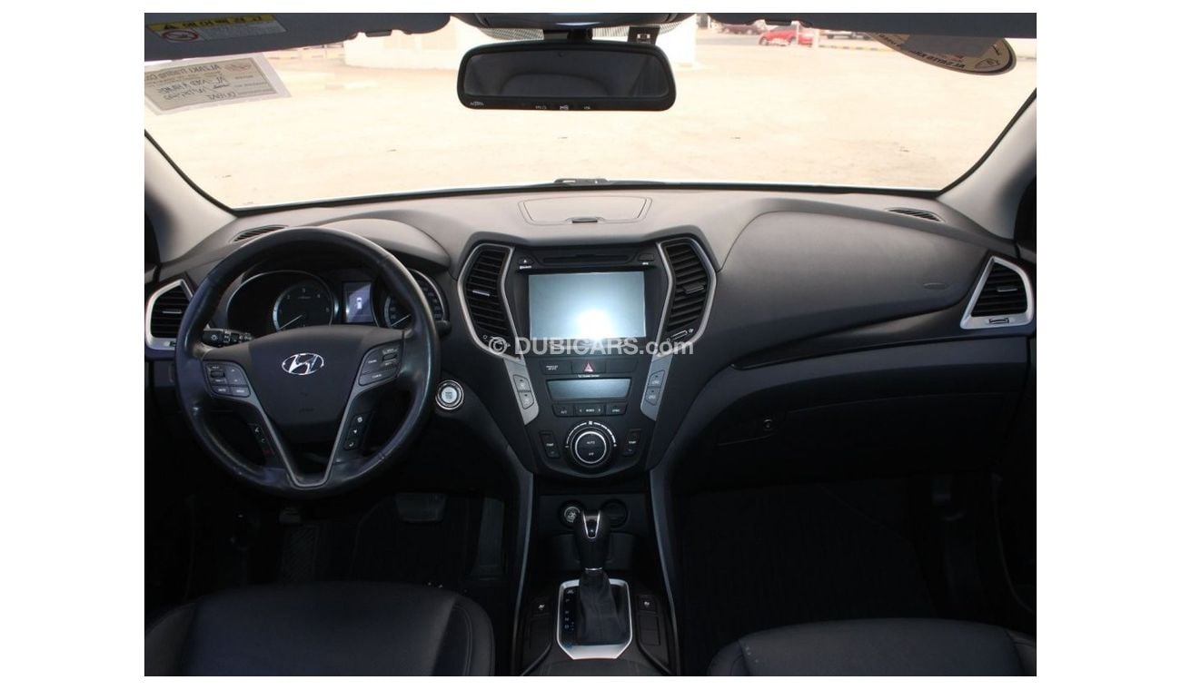 هيونداي سانتا في هيونداى سنتافي 2017 ابيض وارد كوريا بحالة ممتازة بدون حوادث