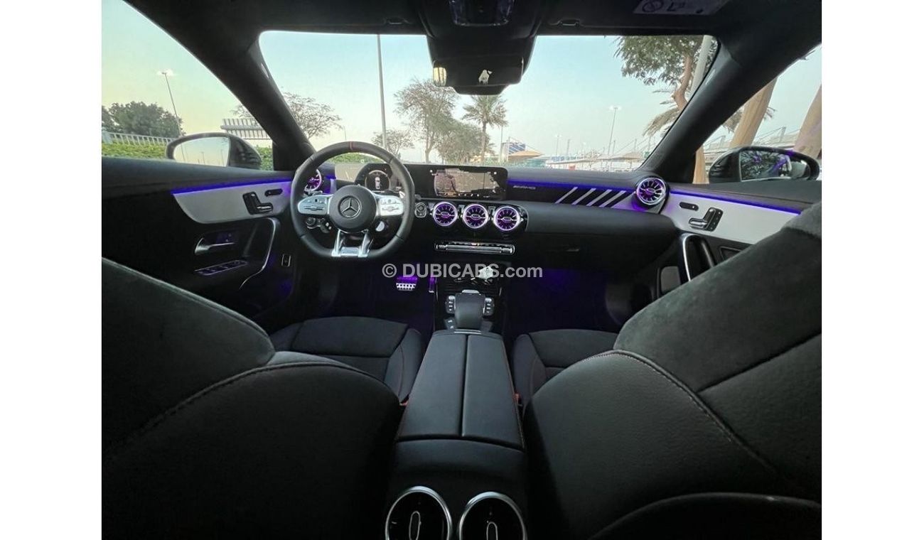 مرسيدس بنز CLA 45 AMG MERCEDES BENZ CLA 35 AMG 2023 ZERO KM NIGHT PACKAGE