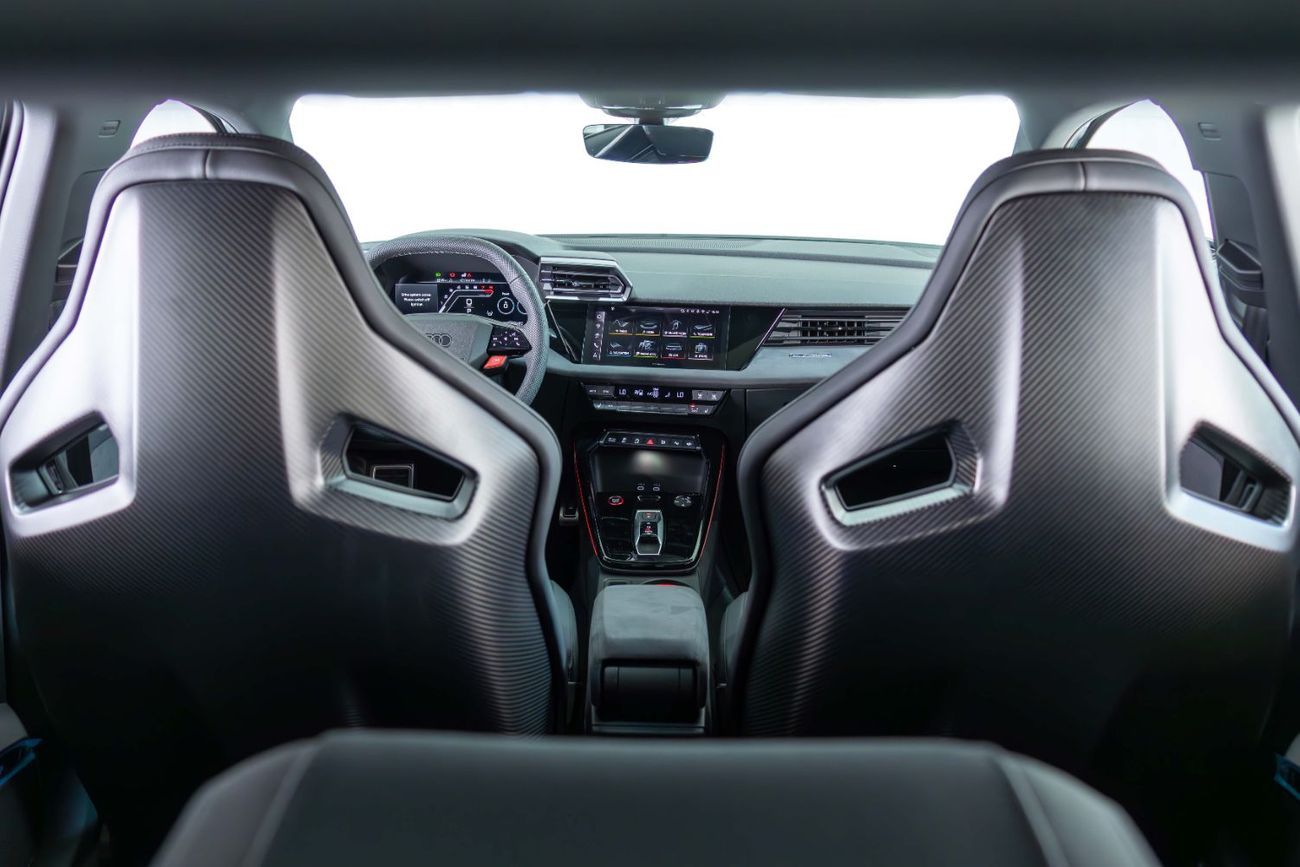 أودي RS3 TFSI quattro 2.5L Sportback