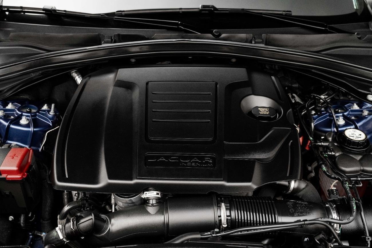 Jaguar F Pace R-Dynamic SE P250 | 4,112 P.M  | 0% Downpayment | Immaculate Condition!