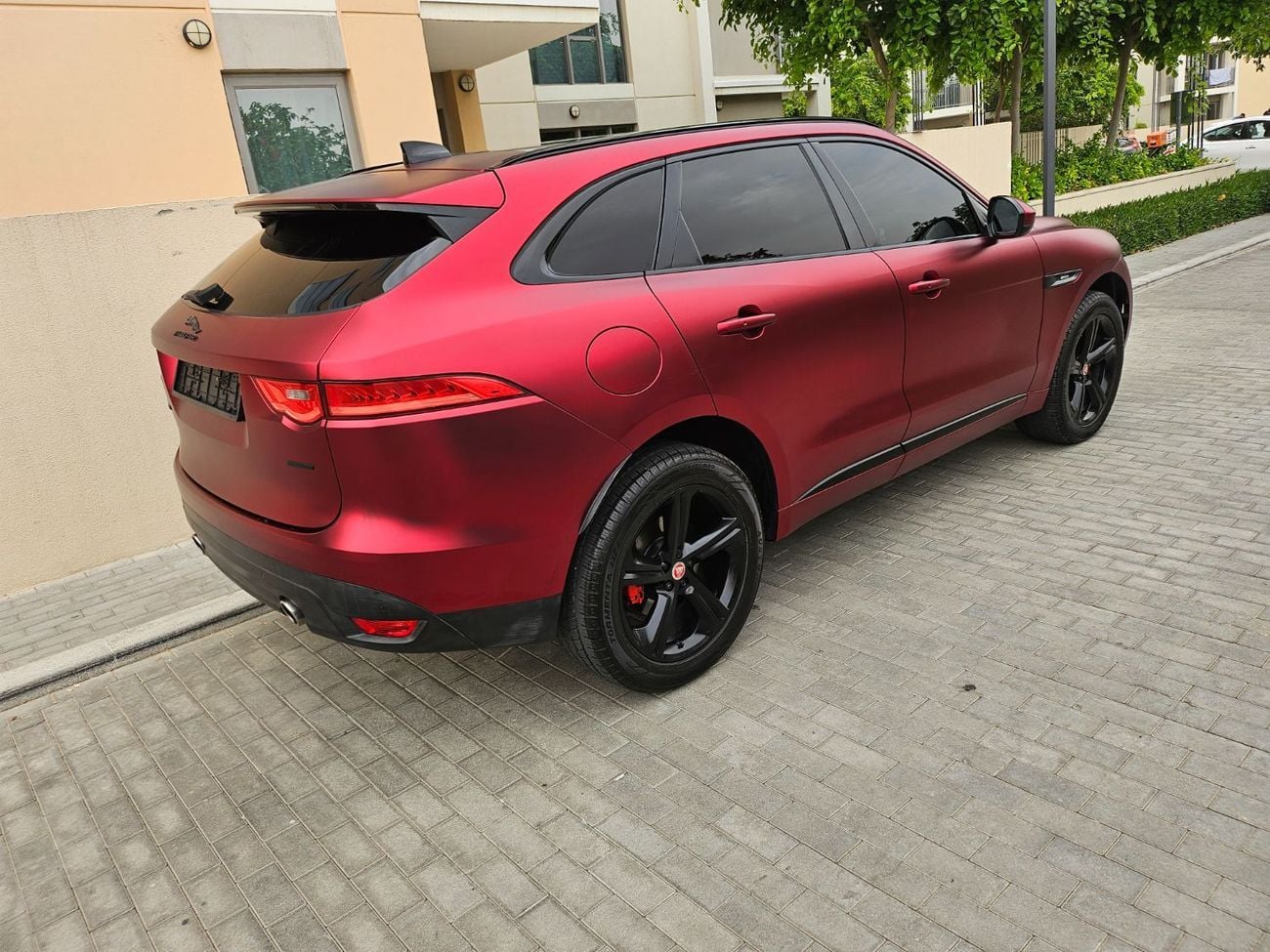 جاكوار F بيس فخامة لا تقاوم! جاكوار F-Pace موديل 2018 | فول أوبشن | فتحة بانوراما – بحالة الوكالة!