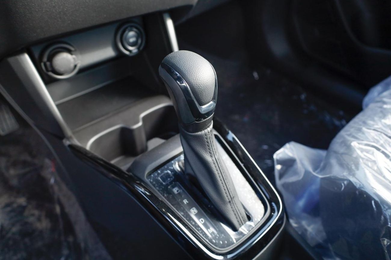 سوزوكي سويفت SUZUKI SWIFT 1.2L PETROL 2WD GLX CVT AUTO