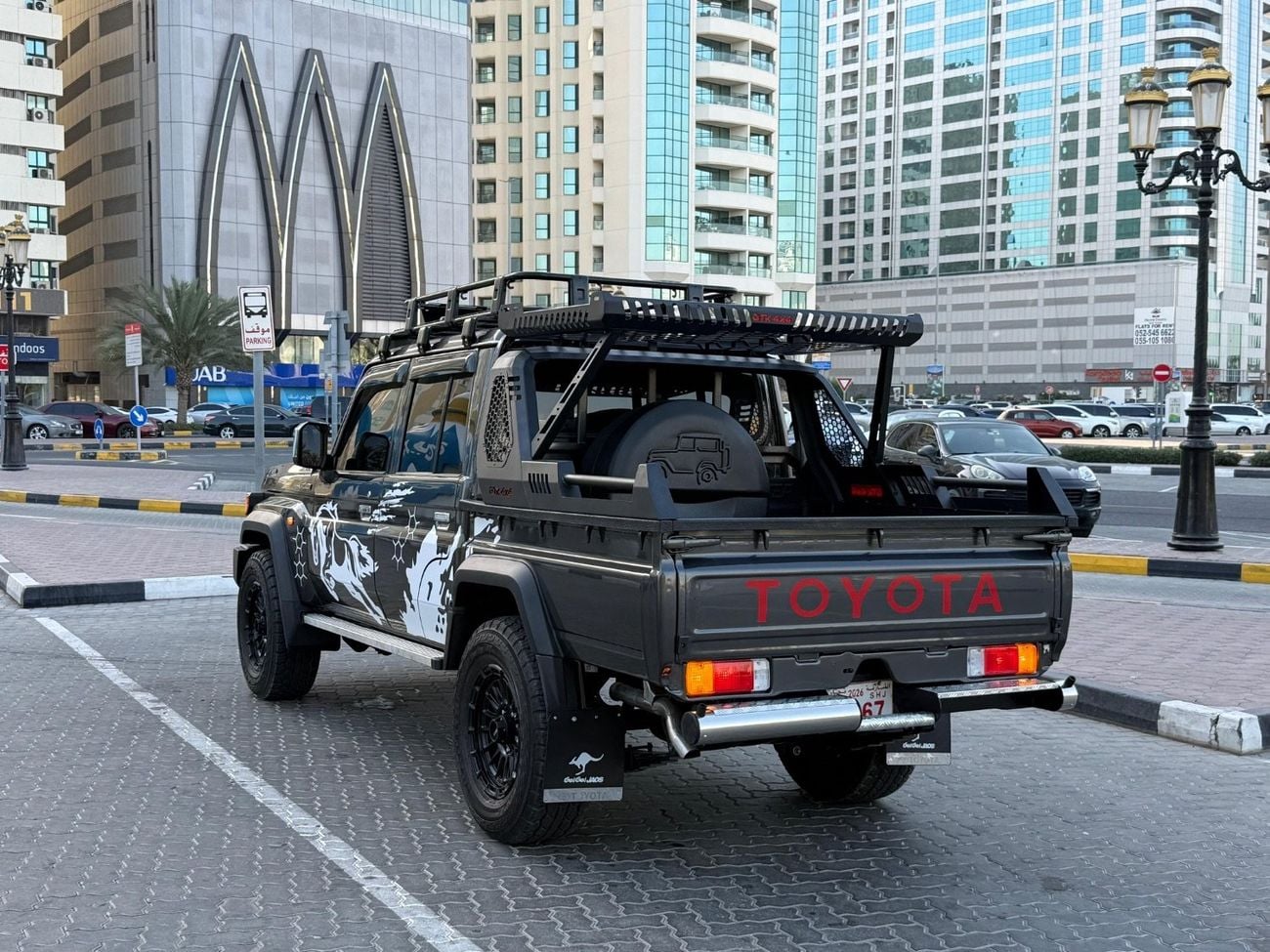 تويوتا لاند كروزر V8 GXL with Upgraded Shape