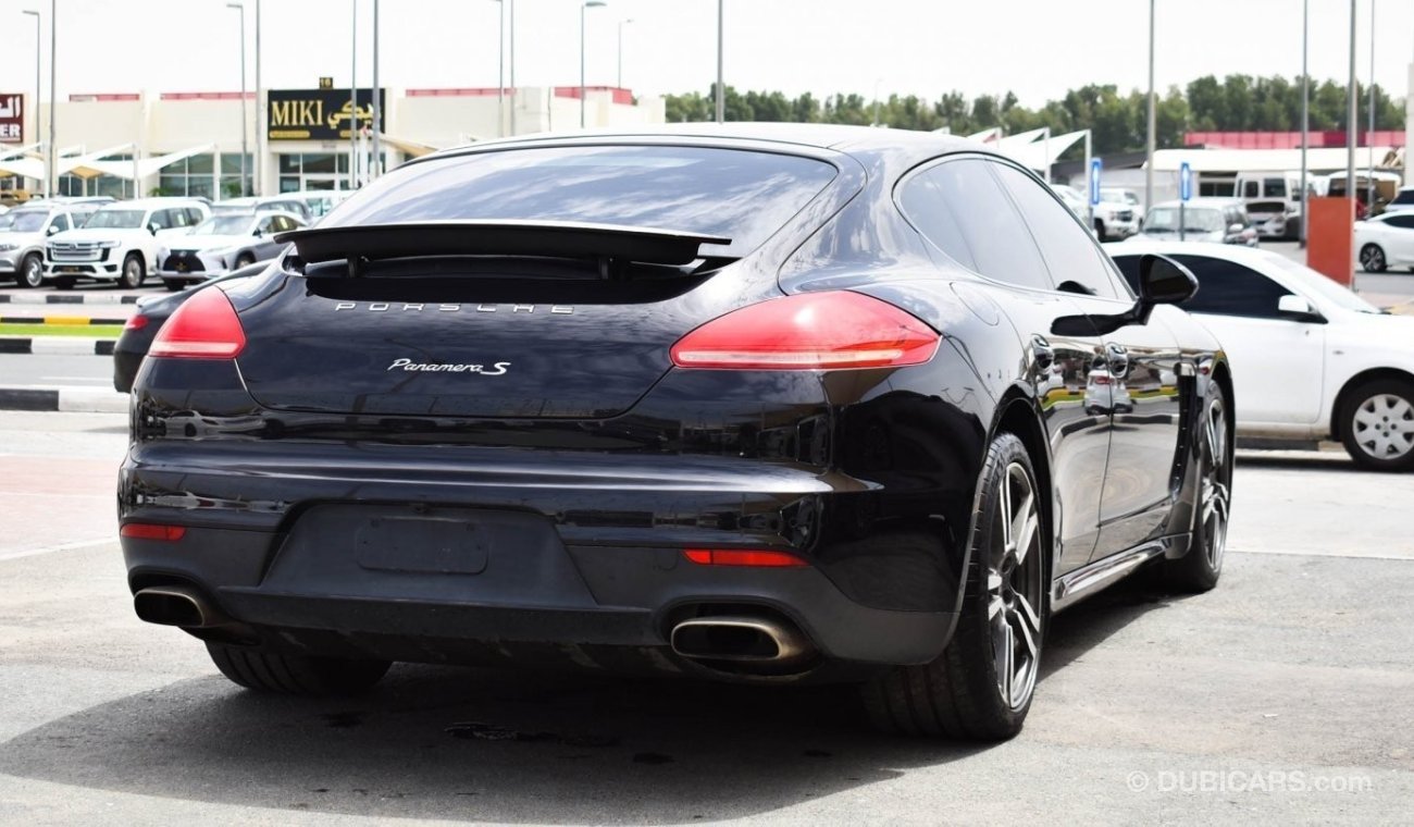 Porsche Panamera S