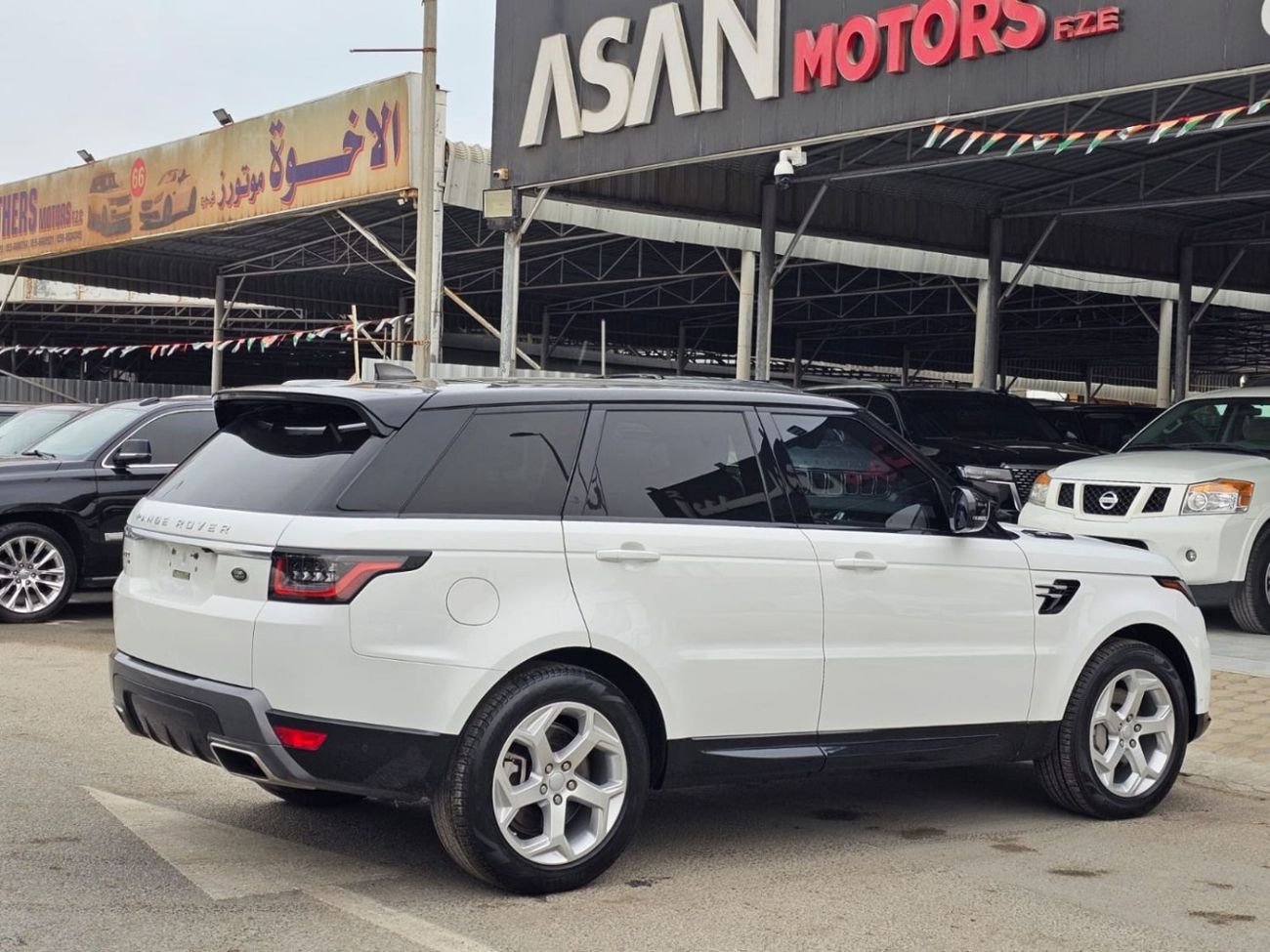 لاند روفر رينج روفر سبورت HSE 3.0L (340 HP)