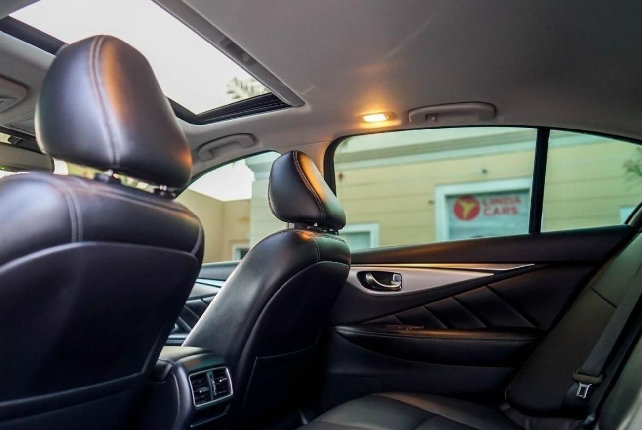 Infiniti Q50 Luxe V37