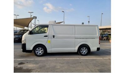 Toyota Hiace GL - Standard Roof