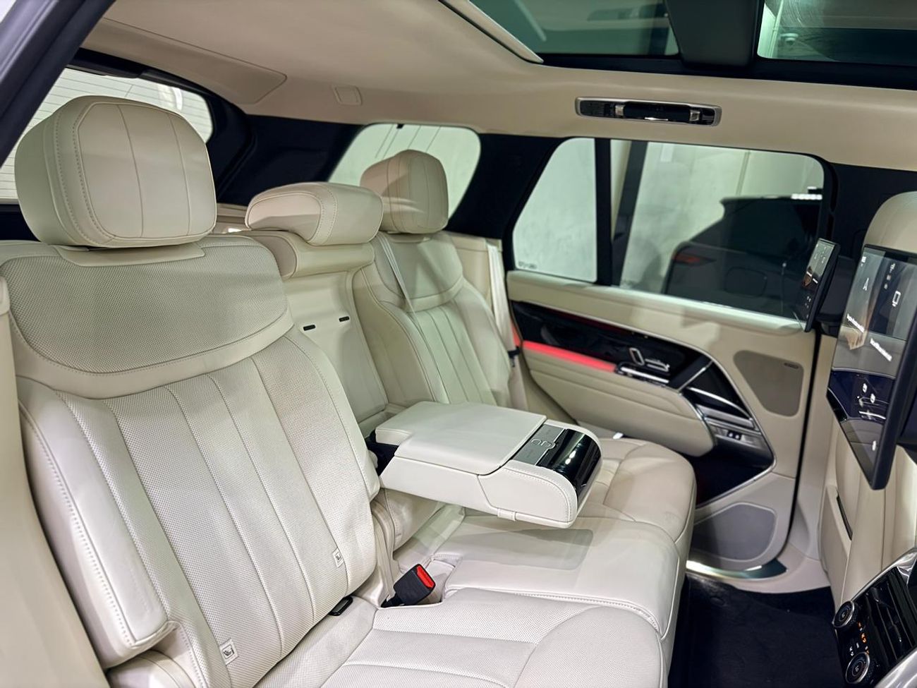 لاند روفر رينج روفر VOGUE SE P400  2025