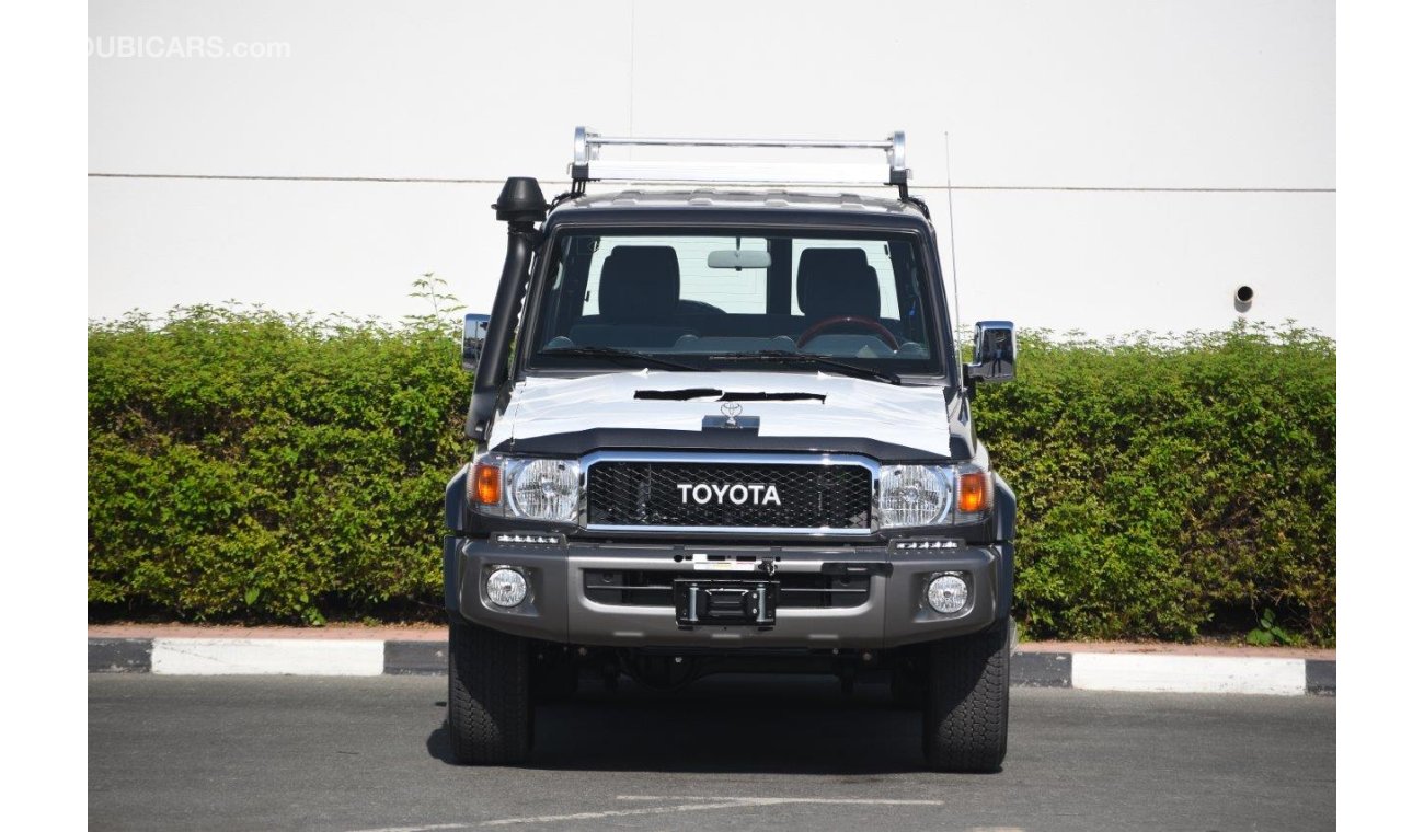 تويوتا لاند كروزر 70 76 V8 4.5L Diesel MT- Full option (Export only)