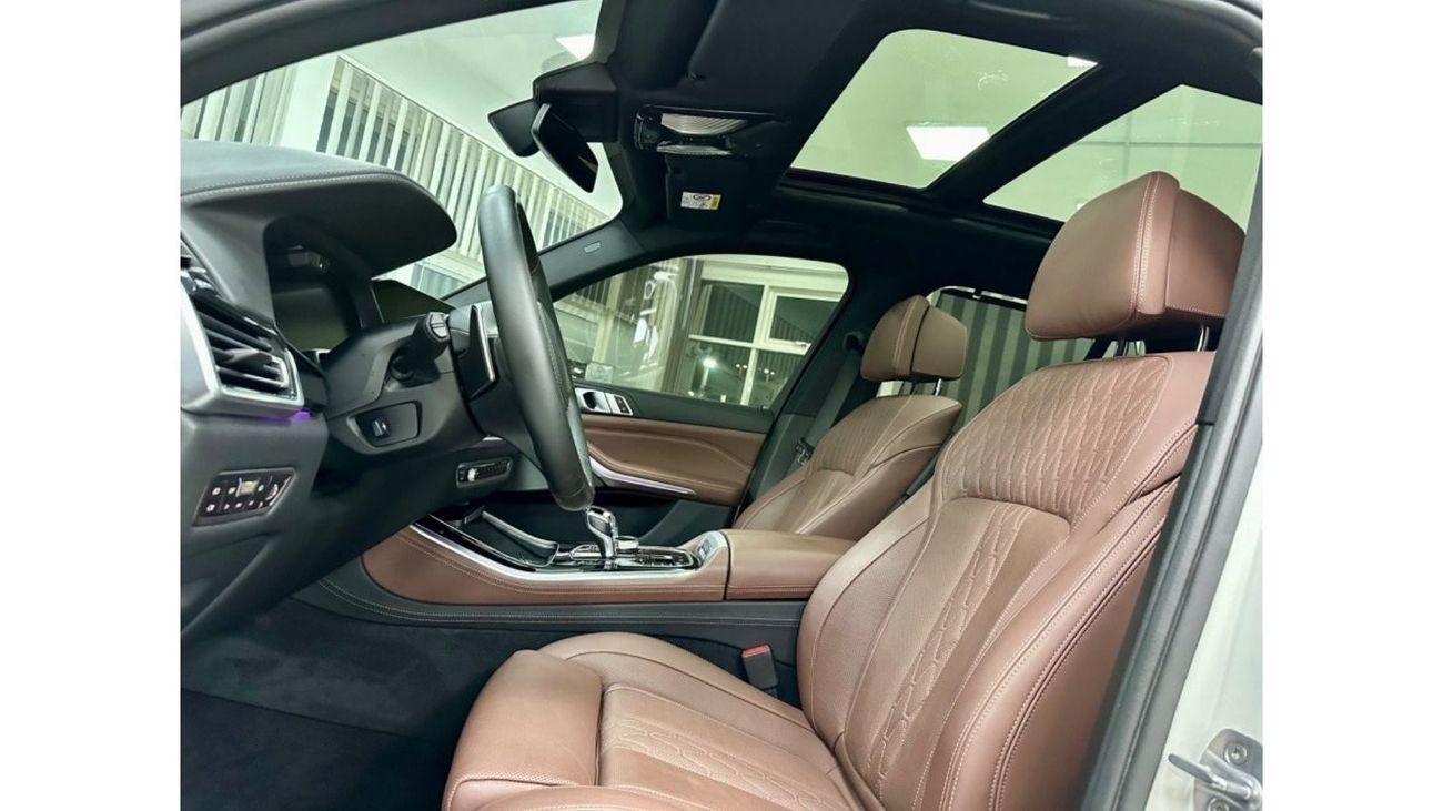 BMW X5 50i M Sport GCC .. FSH .. M kit .. V8 .. Original Paint .. Perfect Condition